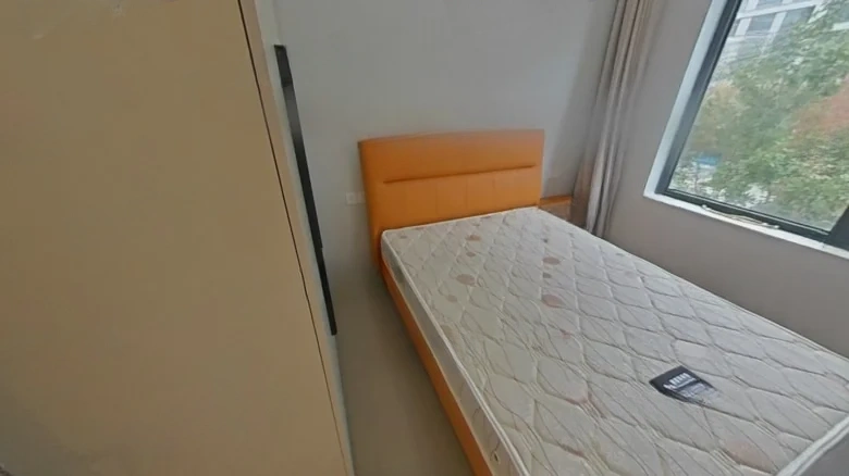 Lion Mountain Brocade Courtyard - View 3