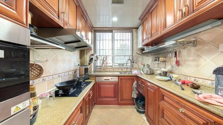 Emerald International - View 6