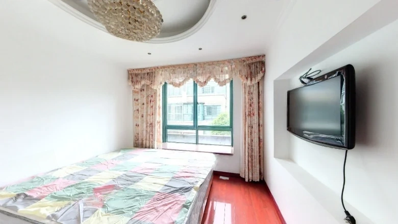 Huatai Cambridge · Riverside Lane - View 1