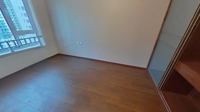 Delightful Scenic New World - View 2