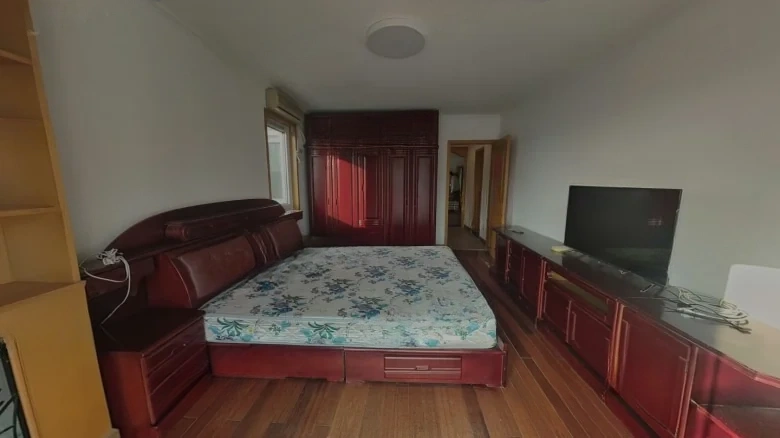 Sunny Spring Garden Residence - View 2