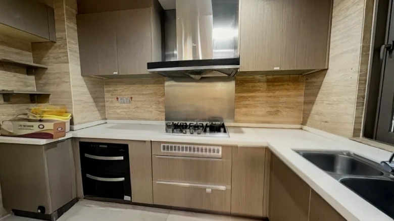 Elegant Residence, Leisurely Rich Spring Mountain Abode - View 8