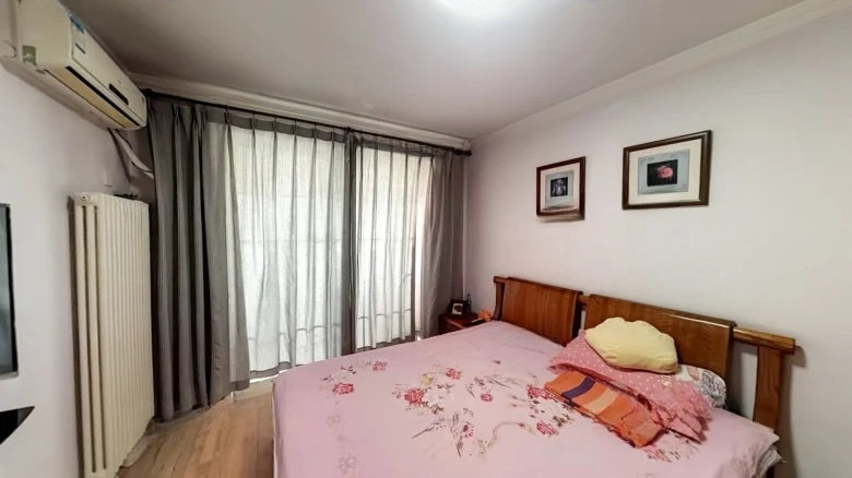 Mountain View Splendor - View 2