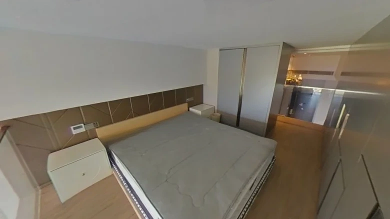 Riverfront Lan廷 - View 2