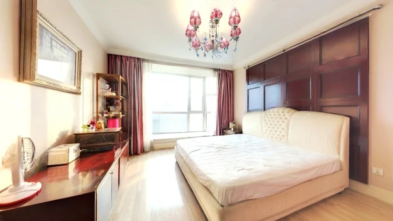 General Era International Apartment - View 3