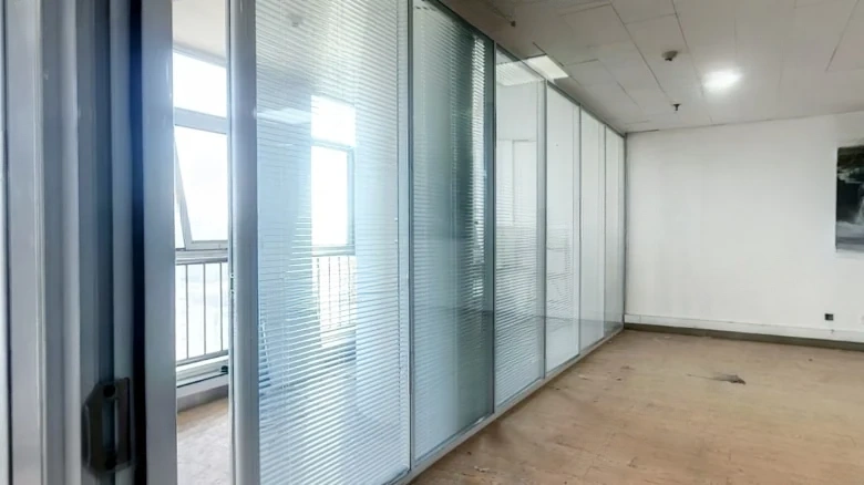 HighTech Power Port - View 2