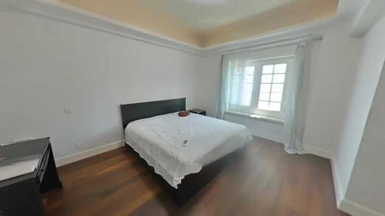 Manhattan Tower - View 2