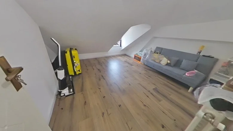 HeDaXiYue الفندكسية The direct translation does not form a coherent English compound name, so phonetic representation is provided. For better integration into an English context, it could be adapted as - View 4