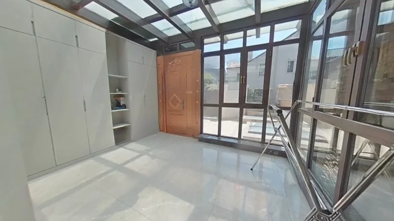 Saintyx Bay, Xiao Ping Island - View 21