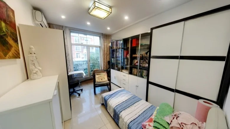 Round Bright Garden Villa - View 5