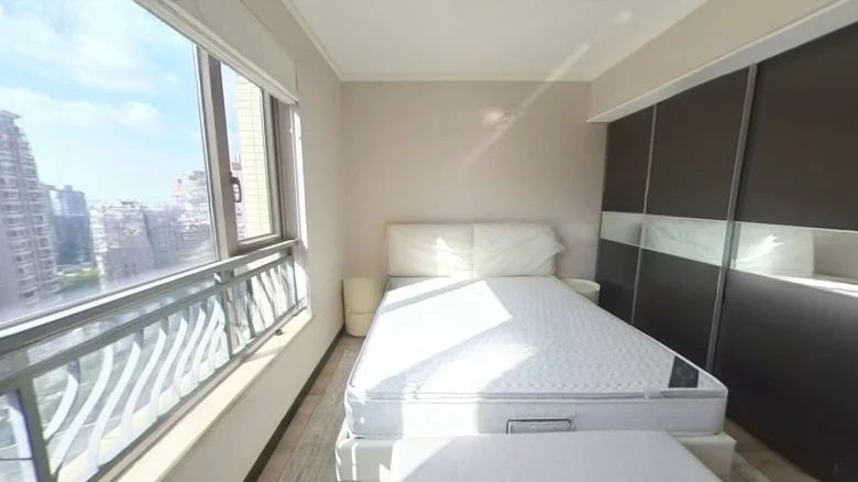 Royal Emerald Court - View 4