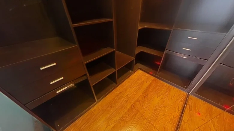 Chief SeatHolder - View 9