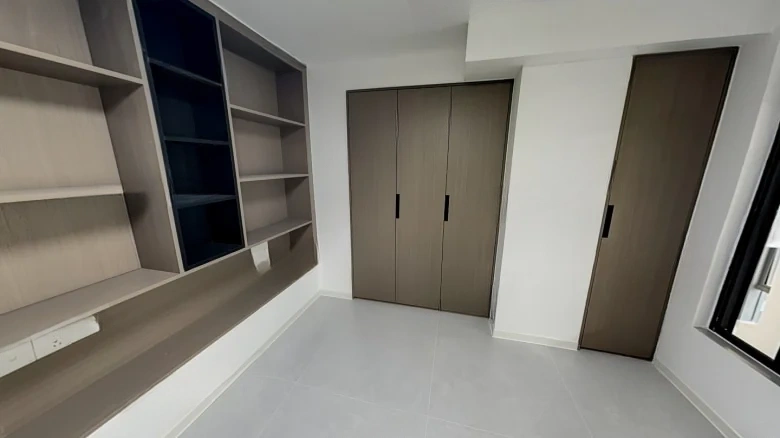 Excellence Central Globe - View 3