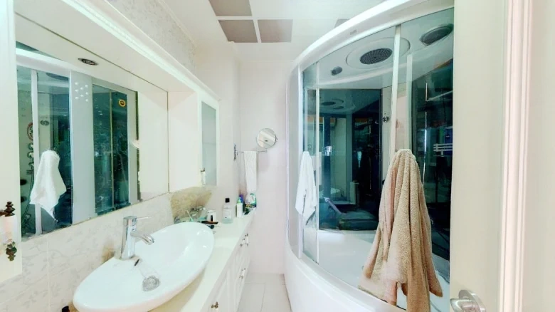 Hainan Jinwan Bay - View 9