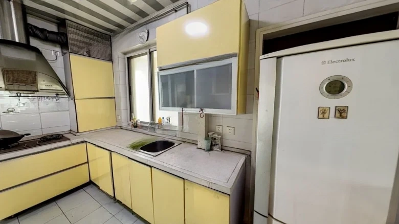 Hundred Blossom City Mansion - View 9