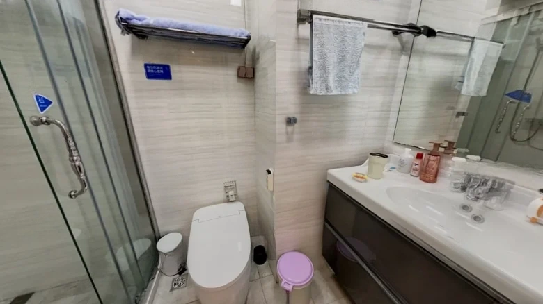 Golden Spoon Wishing Lake - View 5