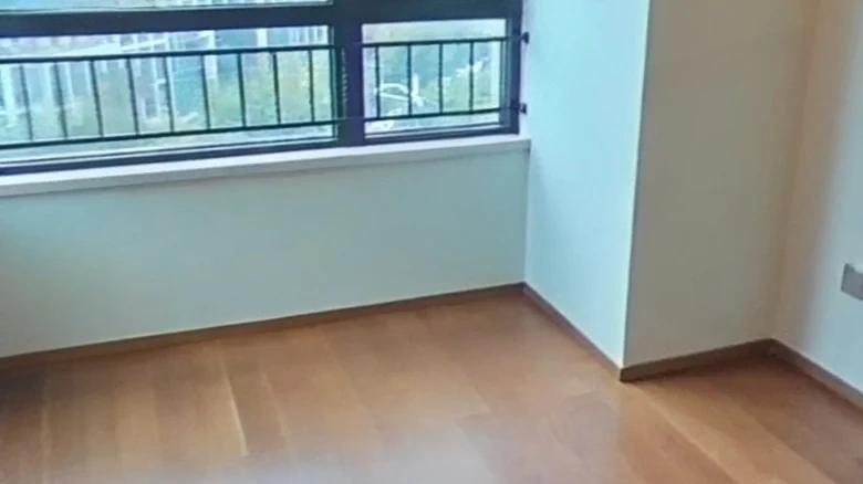 River Isle Flower Court - View 3