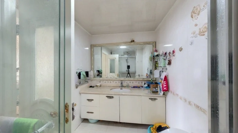 Industry and Commerce Bureau Dormitory - View 8