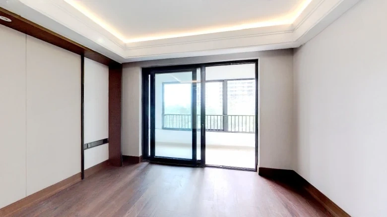 Swan Castle Garden - View 4