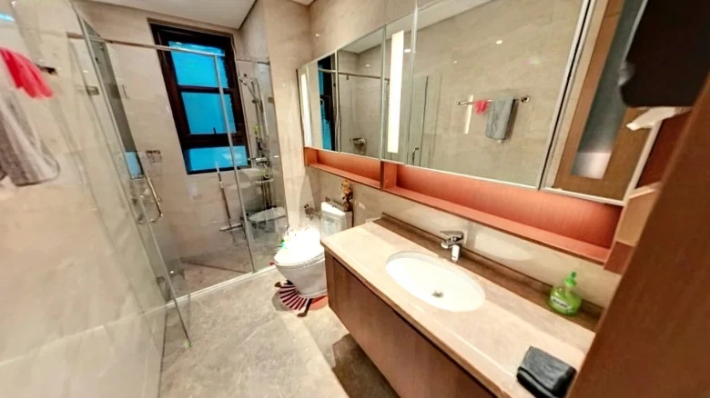 Poly Western River Moon - View 9