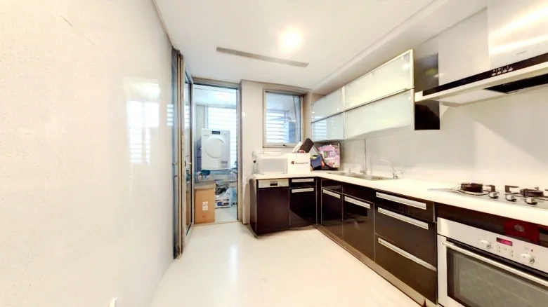 Baoli Lanyard Court - View 5