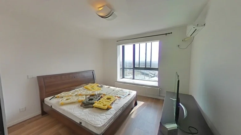 Beauty New World Golden Marvel Garden - View 3