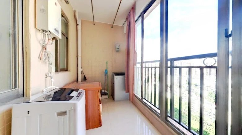 Lordly Coastline - View 10