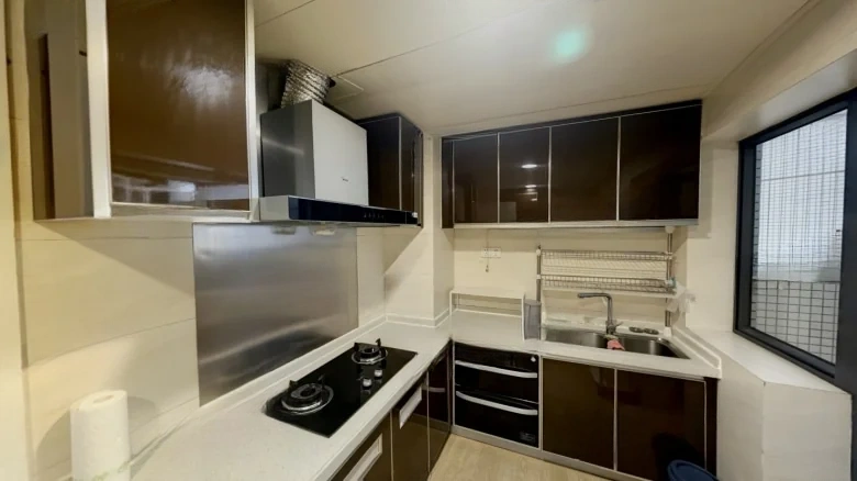 Boli Xin Yu - View 8