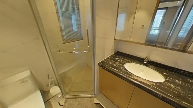 Riverfront Imperial Iris Residence - View 9