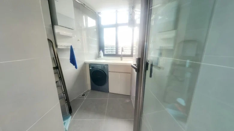 Nessus Island U6 - View 33