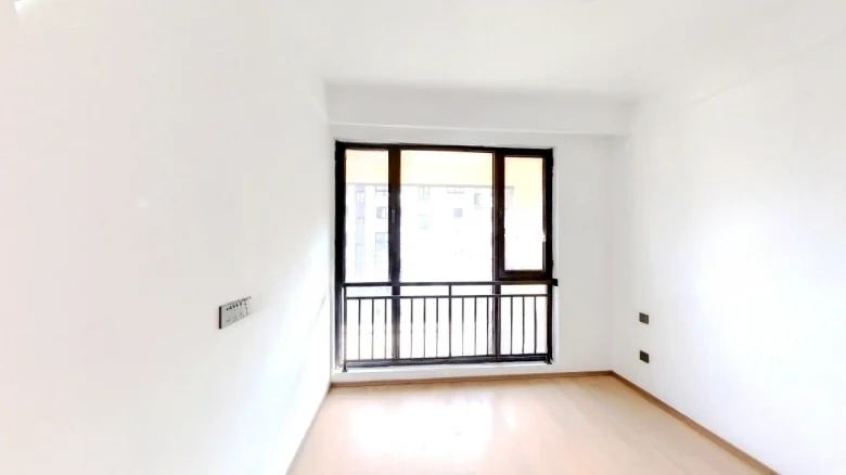 Spring Wind South Bank East Garden - View 3