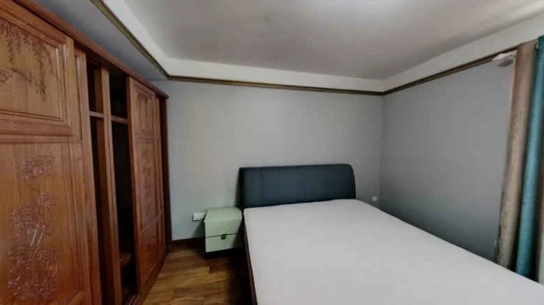 Kowloon Royal Mansion - View 1