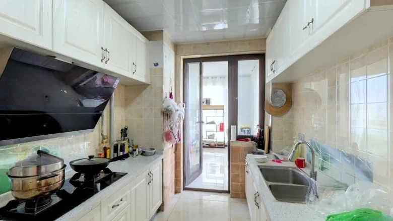 Happy Residence - View 8