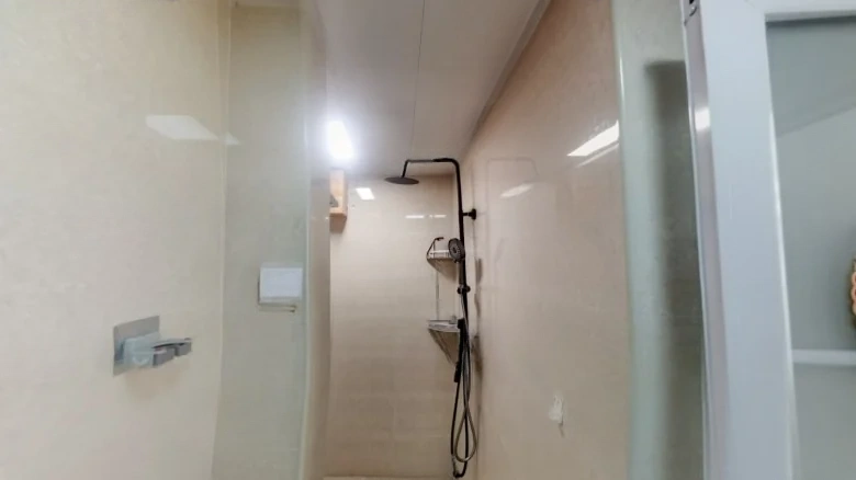 Jade Lake Manor Courtyard - View 5