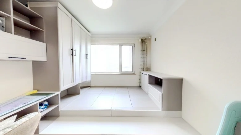 Royal View New World - View 2