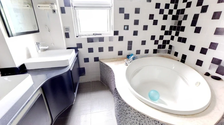 Golf Lakeview Flower Garden - View 13