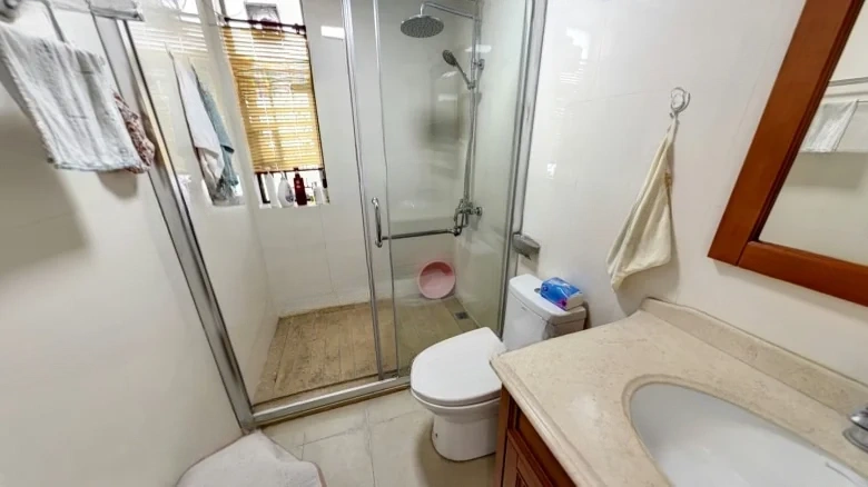 Poly Modern Square - View 9