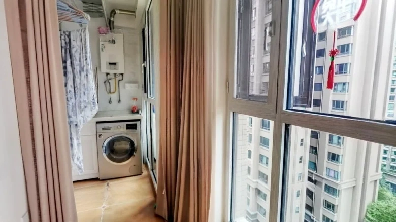 Purple Sandalwood - View 10