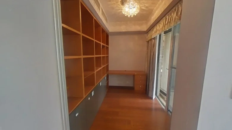 Silver City West Bank International District III - View 4