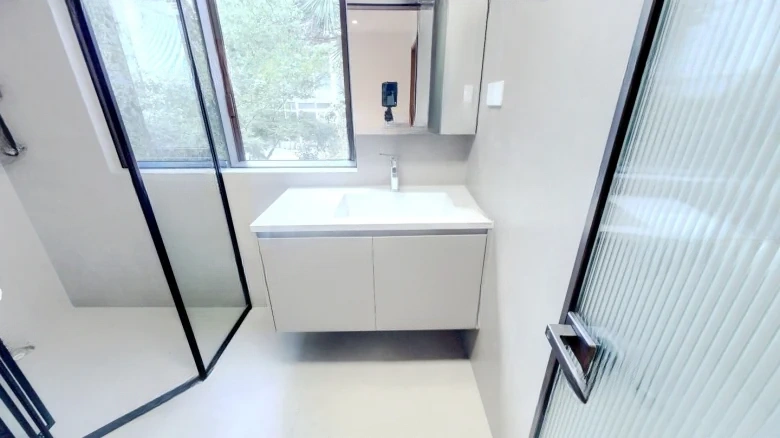 Dream Lake Villa莊 is typically how it would be rendered in English, keeping - View 17