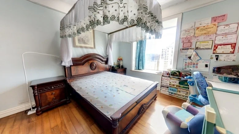 Golden Autumn Grand Garden - View 2