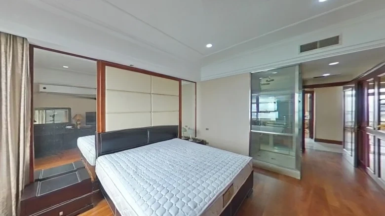 China Crown International - View 2