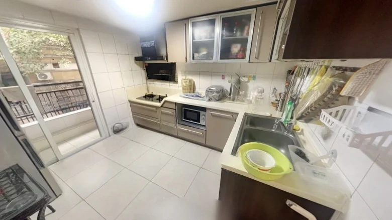 Zhonghua Garden Embroidery苑 doesn't have a direct translation that's commonly used in English for this context, so it can be omitted or if necessary described as - View 8