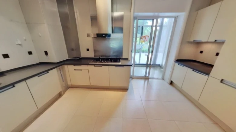 Golf International Apartments - View 8