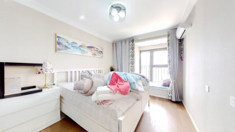 Vanke Kingdom BluBay - View 3