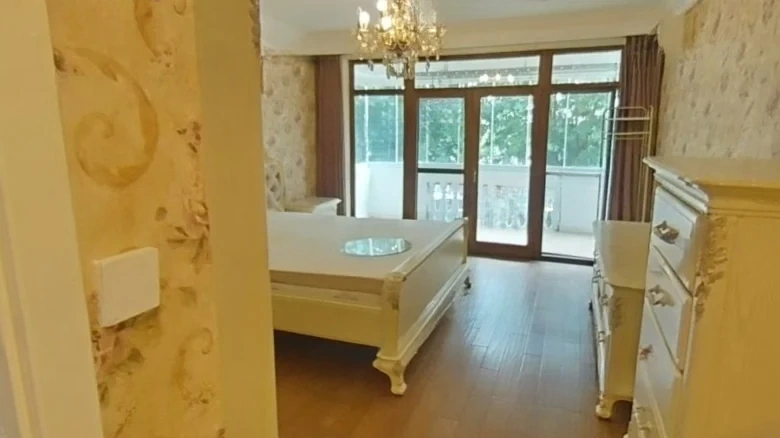 Yi Jing Yuan Garden - View 3