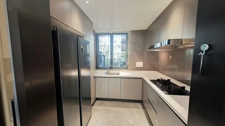 Guiyu Tinglan Pavilion - View 9