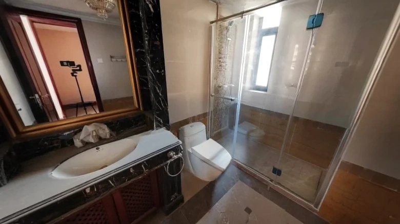 Hengda Huafu碧桂園并不代表恒大華府的名字，但根据提供的文本“恒大华府”直接翻译为英文专有名词是 - View 9