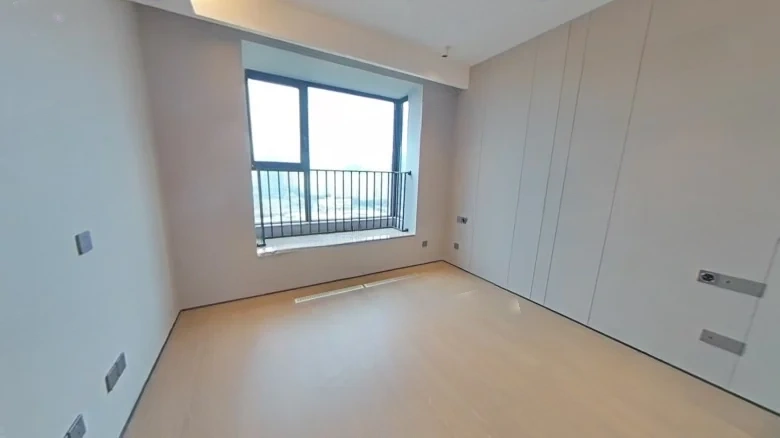 Dàyún Gǔ Láoshān Jīnmào Fū Dōngqū - View 4