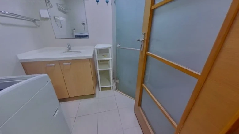 Golden Land Green Green - View 5